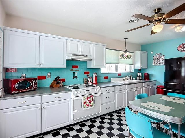 1790 POMELO DRIVE, Venice, FL 34293
