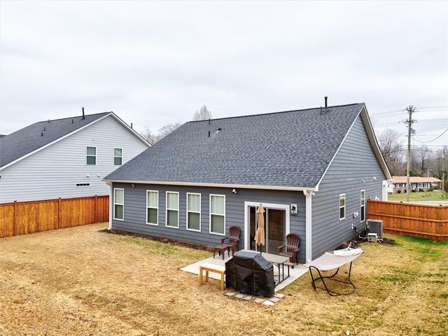 529 Overbrook Drive, Seneca, SC 29678