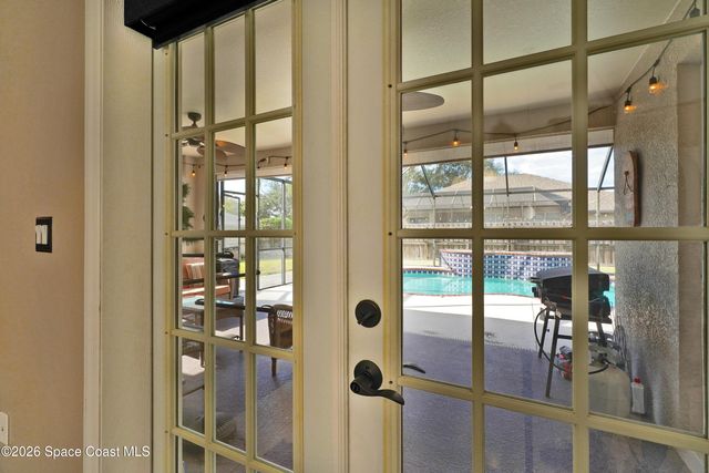 6042 Newbury Circle, Melbourne, FL 32940