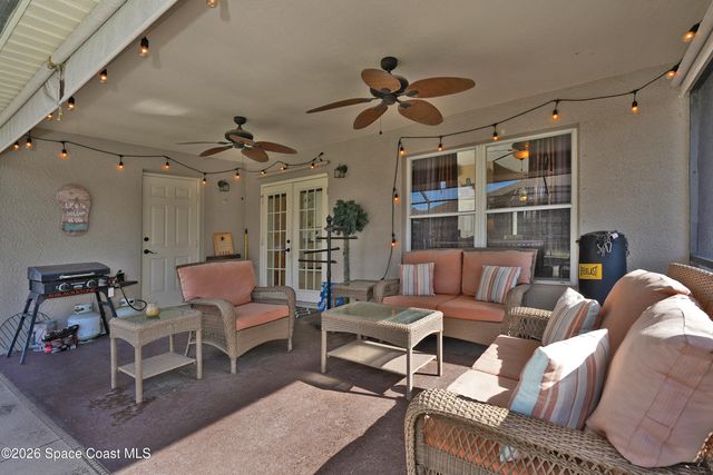 6042 Newbury Circle, Melbourne, FL 32940