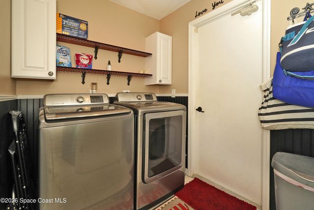 6042 Newbury Circle, Melbourne, FL 32940