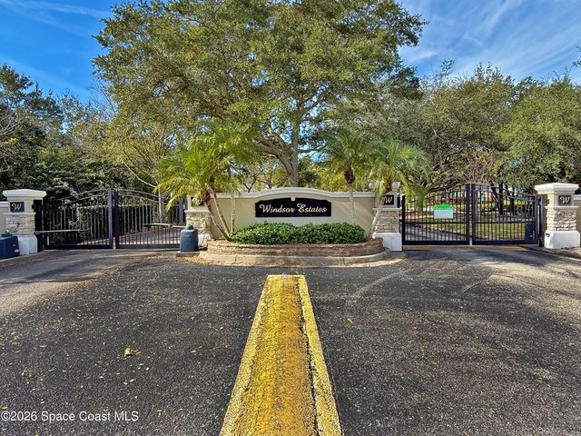 6042 Newbury Circle, Melbourne, FL 32940