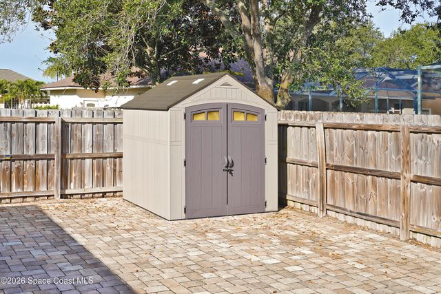 6042 Newbury Circle, Melbourne, FL 32940