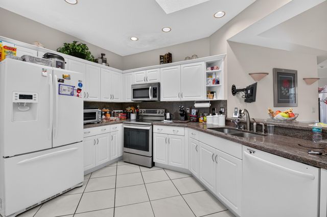 12598 Crystal Pointe Drive D, Boynton Beach, FL 33437