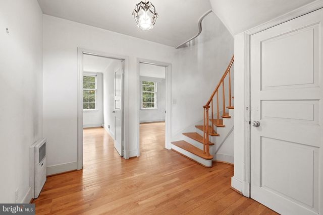 6 ACADEMY CT, Berryville, VA 22611