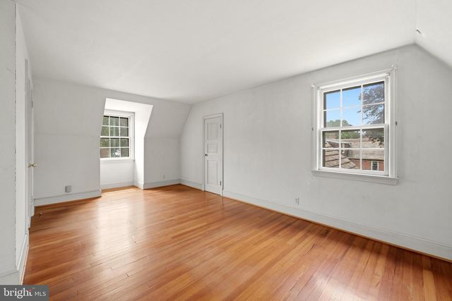 6 ACADEMY CT, Berryville, VA 22611