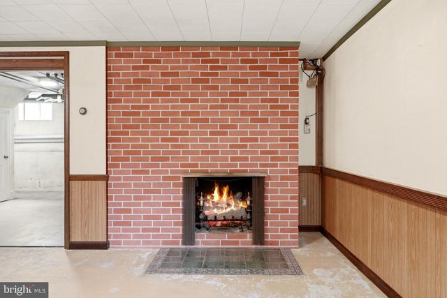 6 ACADEMY CT, Berryville, VA 22611