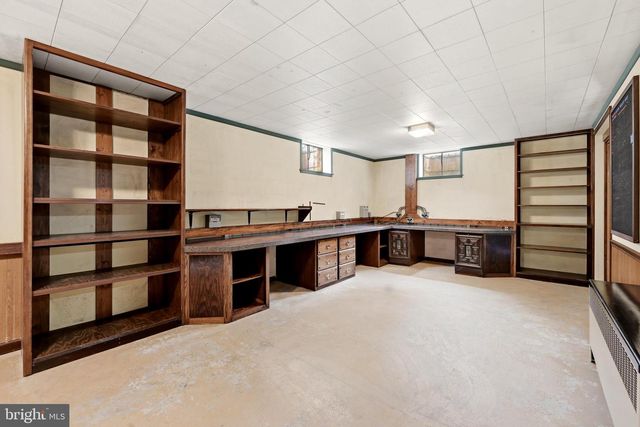6 ACADEMY CT, Berryville, VA 22611
