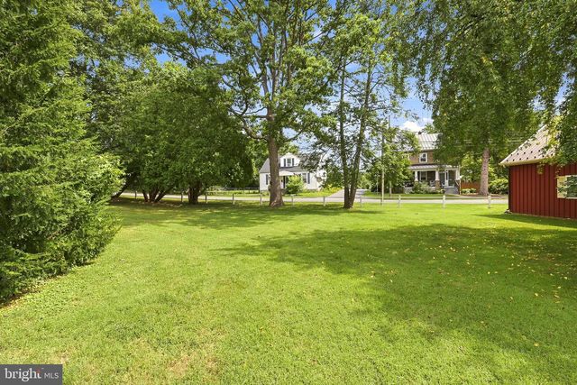 6 ACADEMY CT, Berryville, VA 22611