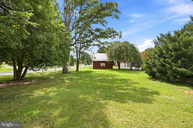 6 ACADEMY CT, Berryville, VA 22611