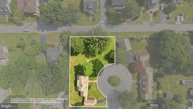 6 ACADEMY CT, Berryville, VA 22611