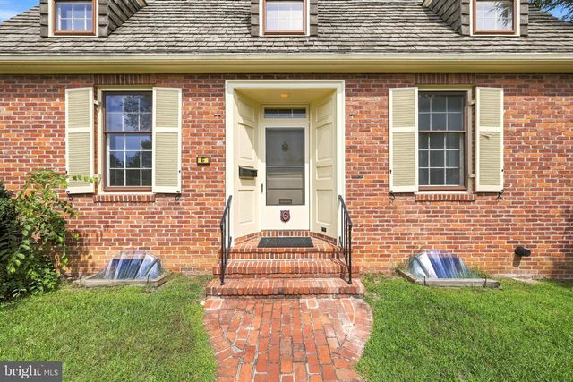 6 ACADEMY CT, Berryville, VA 22611