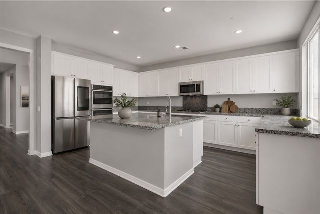 11056 Guffey Ranch Way, Corona, CA 92883