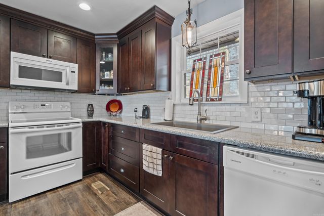 563 Kirschwood Dr Drive, Hot Springs, AR 71913