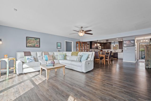 563 Kirschwood Dr Drive, Hot Springs, AR 71913