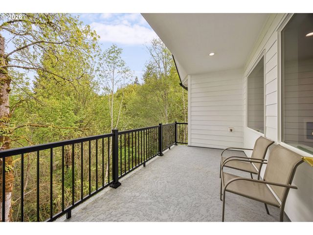 937 EDINBURGH Ct, Kelso, WA 98626