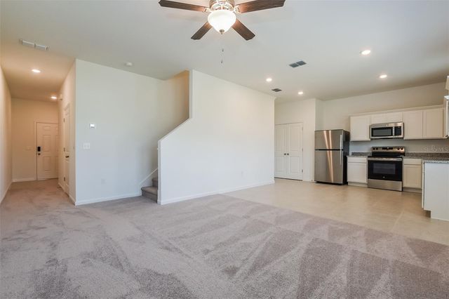 2042 HEMINGWAY CIRCLE, Groveland, FL 34736