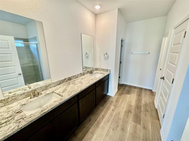 188 Coopers Hawk CRES, Cedar Creek, TX 78612