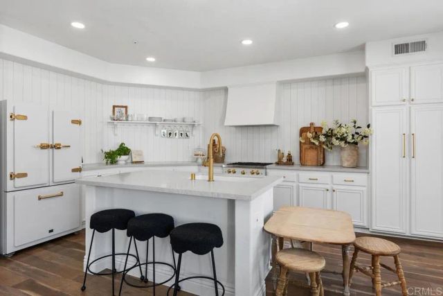 3153 Amberwood Lane, Escondido, CA 92027
