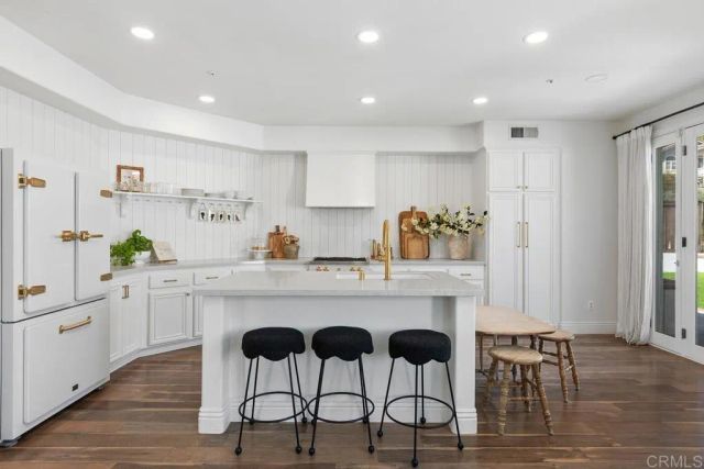 3153 Amberwood Lane, Escondido, CA 92027