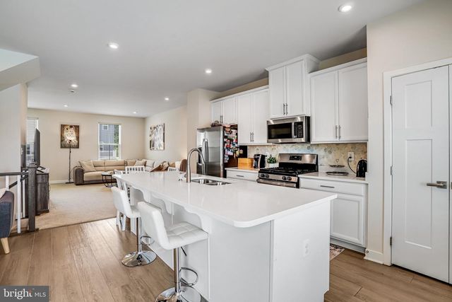 46324 MOUNT KELLOGG TER, Sterling, VA 20164
