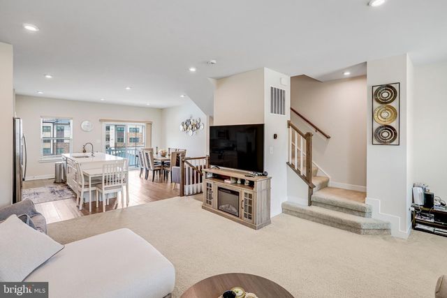 46324 MOUNT KELLOGG TER, Sterling, VA 20164