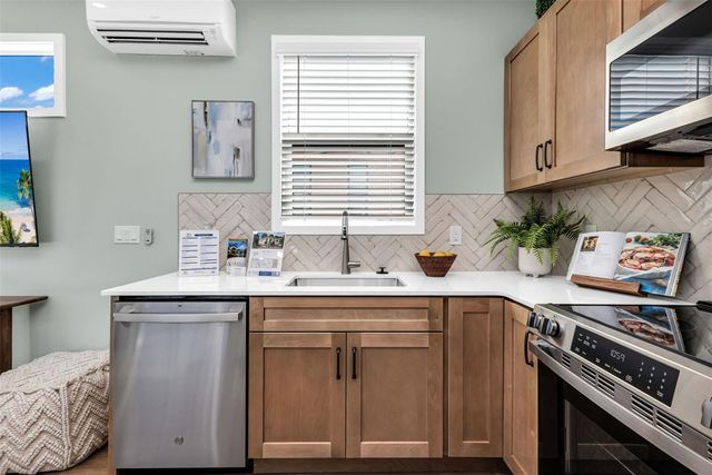 6165 TALON BAY DRIVE 72, North Port, FL 34287