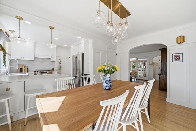 5221 Ewing Avenue S, Minneapolis, MN 55410