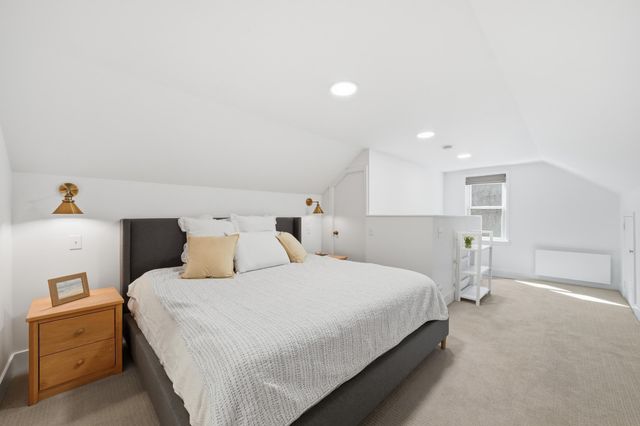 5221 Ewing Avenue S, Minneapolis, MN 55410