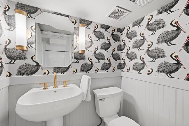 5221 Ewing Avenue S, Minneapolis, MN 55410