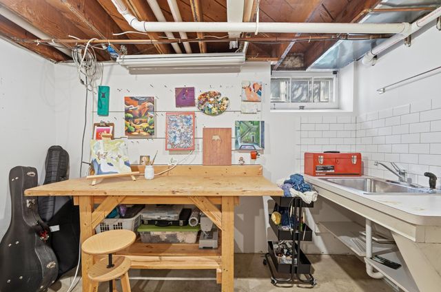 5221 Ewing Avenue S, Minneapolis, MN 55410