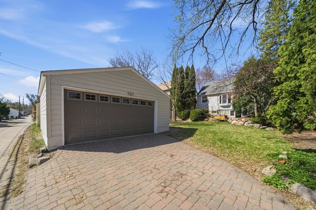 5221 Ewing Avenue S, Minneapolis, MN 55410