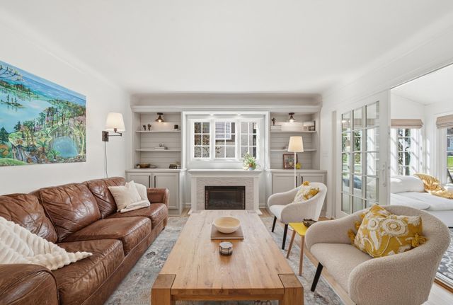 5221 Ewing Avenue S, Minneapolis, MN 55410