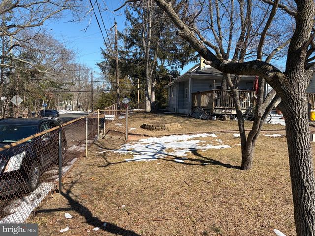550 BERLIN RD, Clementon, NJ 08021