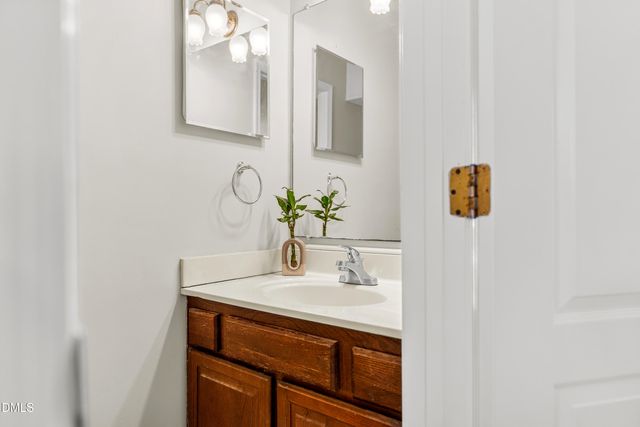 200 Standish Drive, Chapel Hill, NC 27517