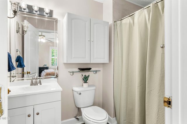 200 Standish Drive, Chapel Hill, NC 27517
