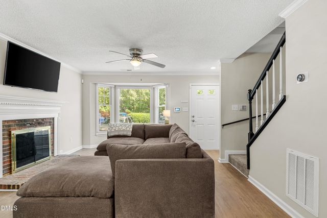 200 Standish Drive, Chapel Hill, NC 27517