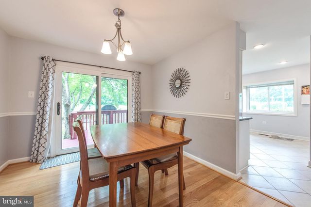 10343 BUSHMAN DR, Oakton, VA 22124