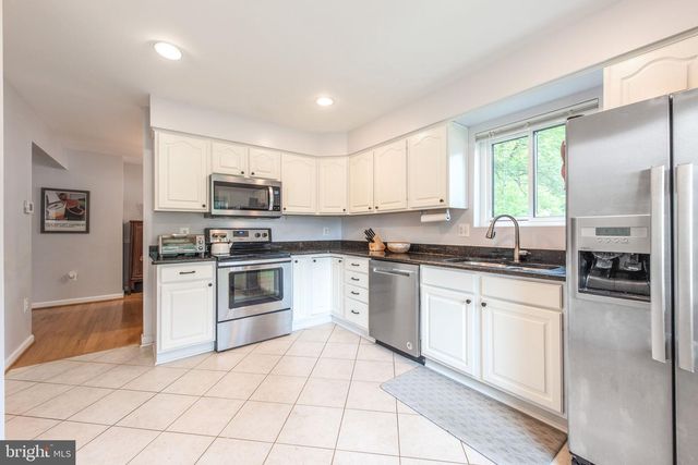 10343 BUSHMAN DR, Oakton, VA 22124
