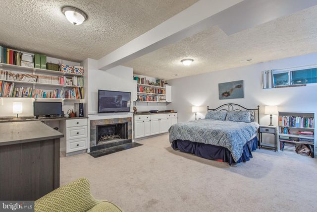 10343 BUSHMAN DR, Oakton, VA 22124