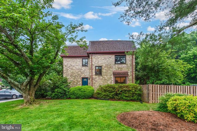 10343 BUSHMAN DR, Oakton, VA 22124