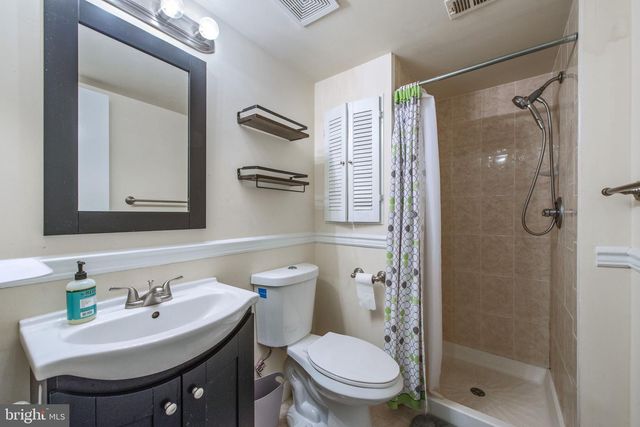 10343 BUSHMAN DR, Oakton, VA 22124