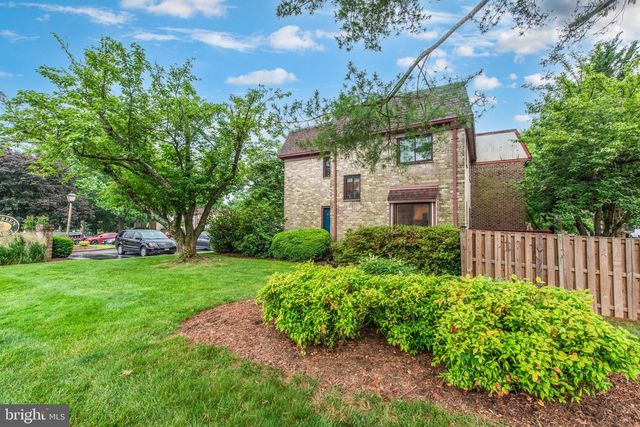 10343 BUSHMAN DR, Oakton, VA 22124