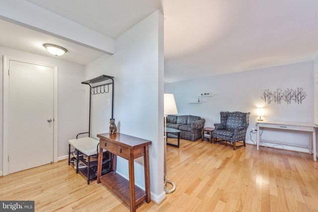 10343 BUSHMAN DR, Oakton, VA 22124