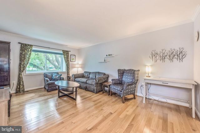 10343 BUSHMAN DR, Oakton, VA 22124
