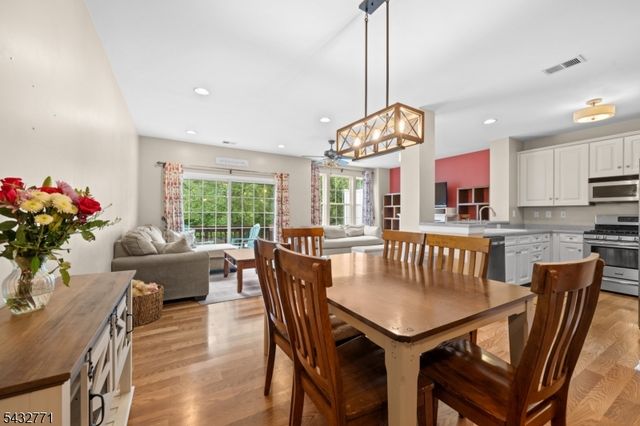 214 Riverwalk Way 214, Clifton City, NJ 07014
