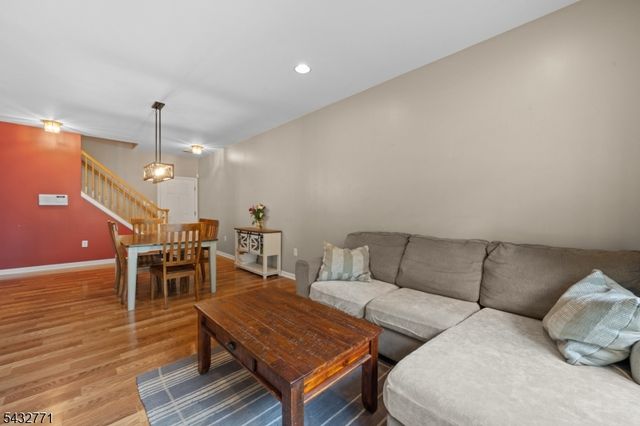 214 Riverwalk Way 214, Clifton City, NJ 07014