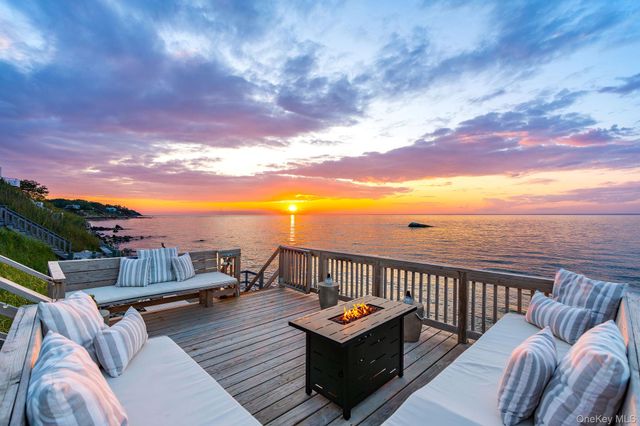 21515 Soundview Avenue, Southold, NY 11971