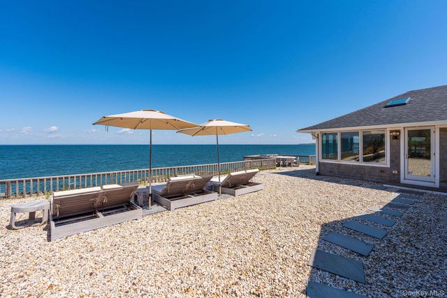 21515 Soundview Avenue, Southold, NY 11971