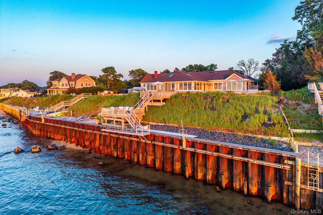 21515 Soundview Avenue, Southold, NY 11971
